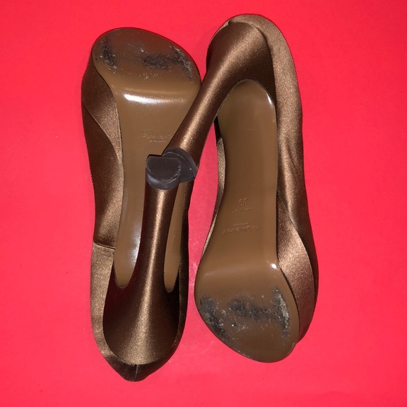 Yves Saint Laurent Satin Pep Toe Pumps - Picture 5 of 6